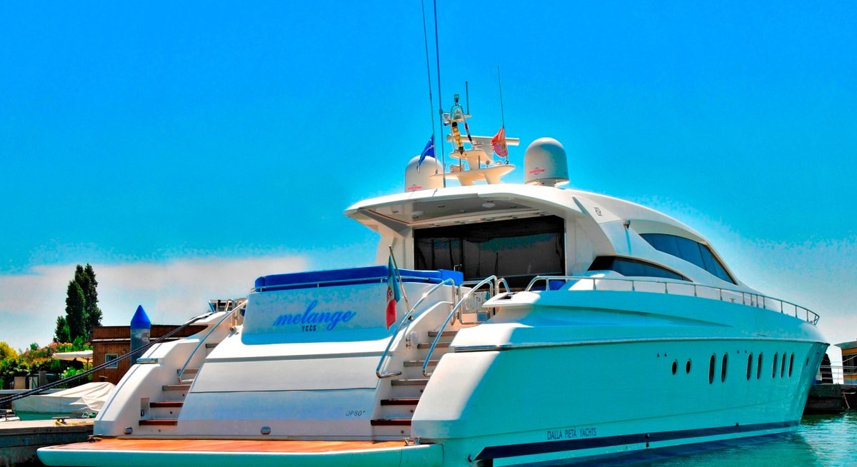 CAMY yacht charter 5