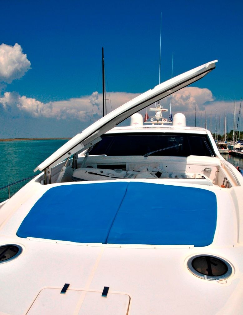 CAMY yacht charter 2