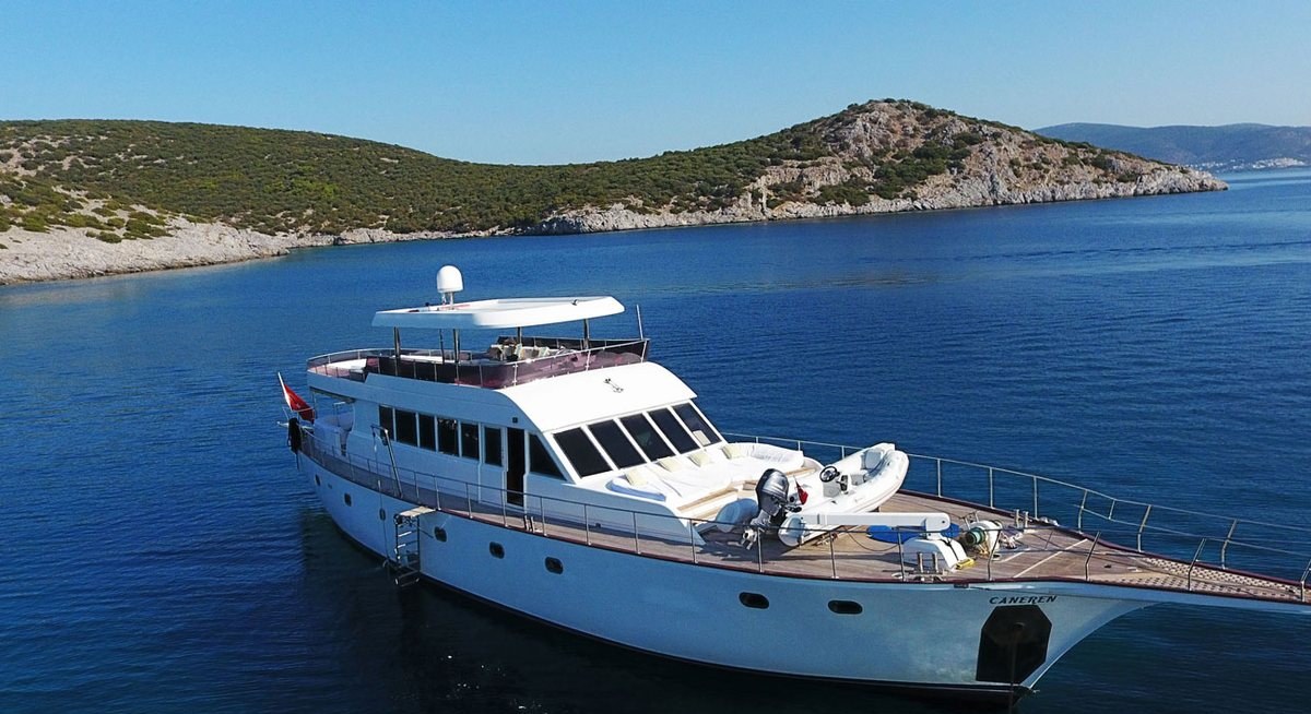 CANEREN YACHT CHARTER yacht charter