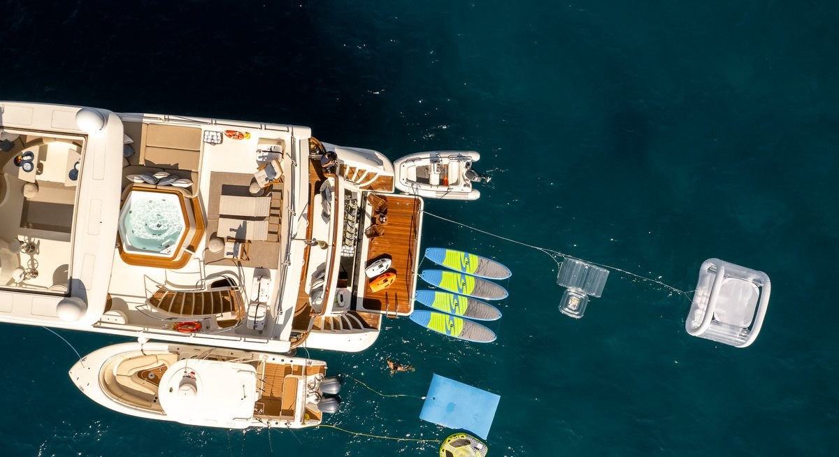 CAPELLA yacht charter 4