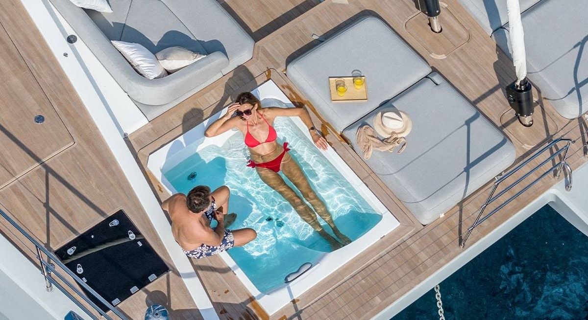 CAPRI yacht charter 2