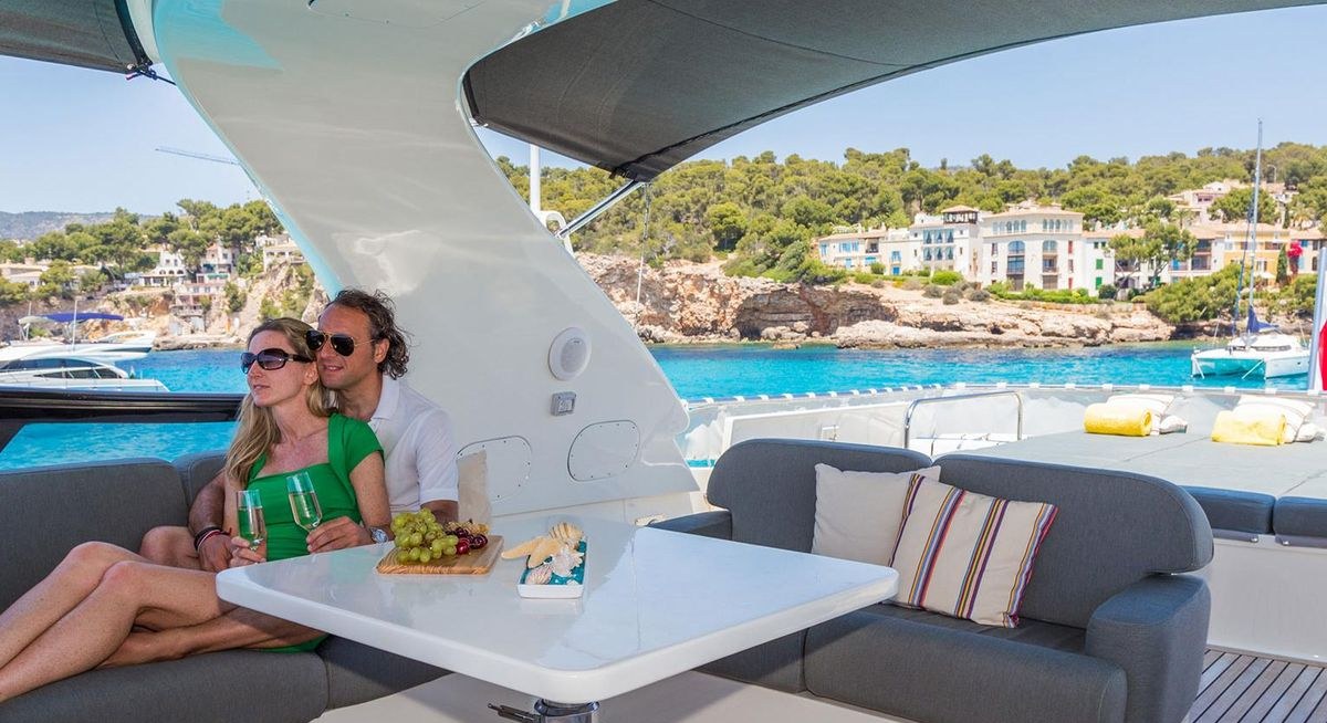 CENTO yacht charter 4