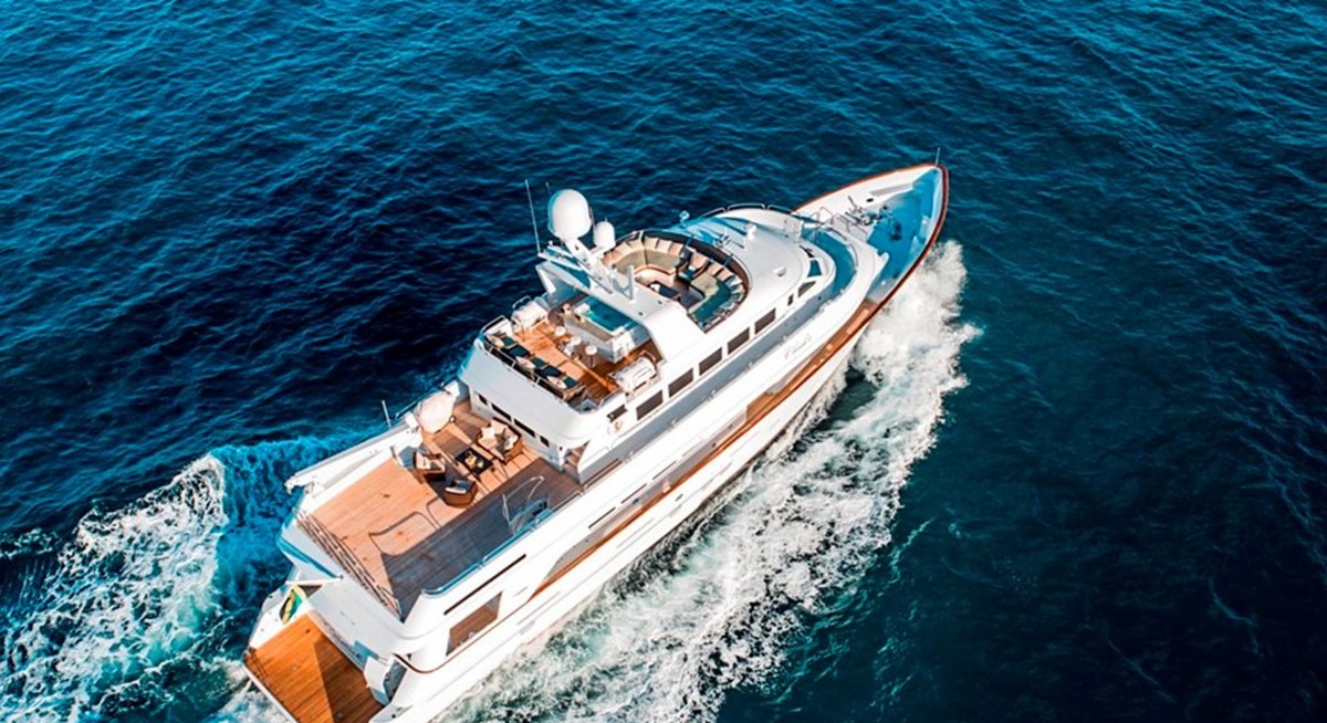 CHANSON yacht charter 5