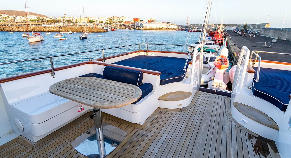CHANTAL yacht charter 3