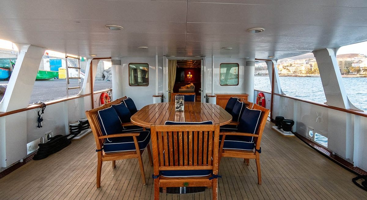 CHANTAL yacht charter 4