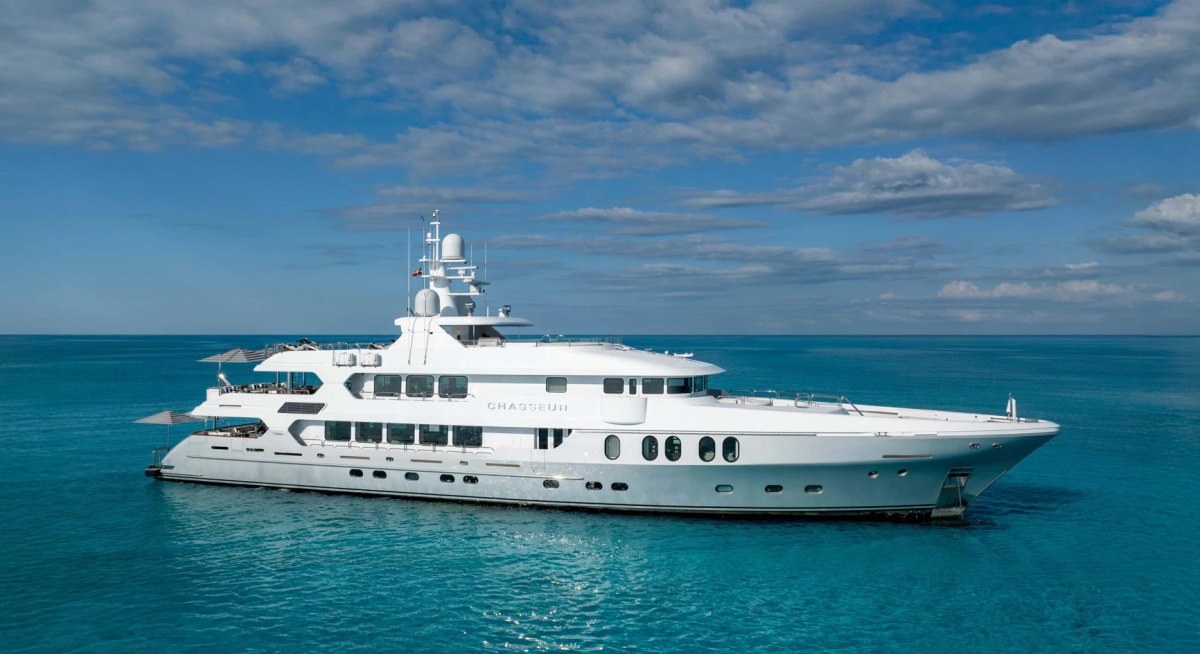 CHASSEUR YACHT CHARTER yacht charter