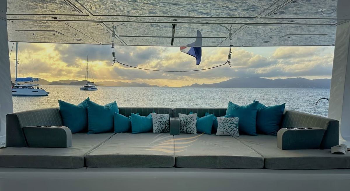 CHE yacht charter 4