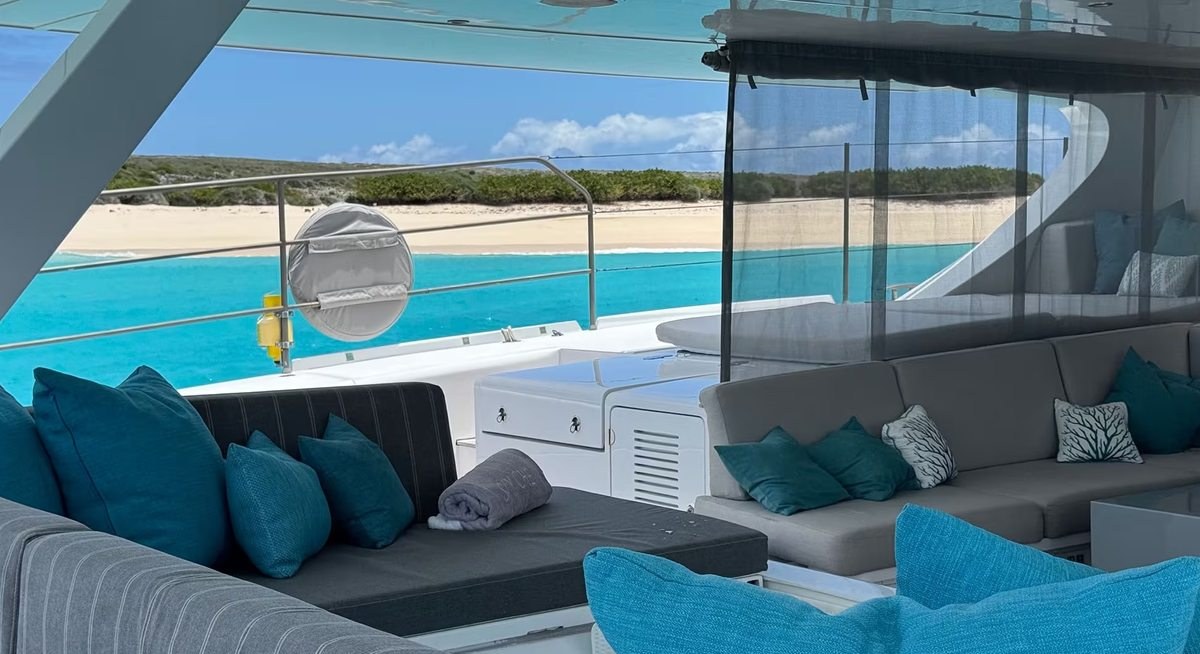 CHE yacht charter 3
