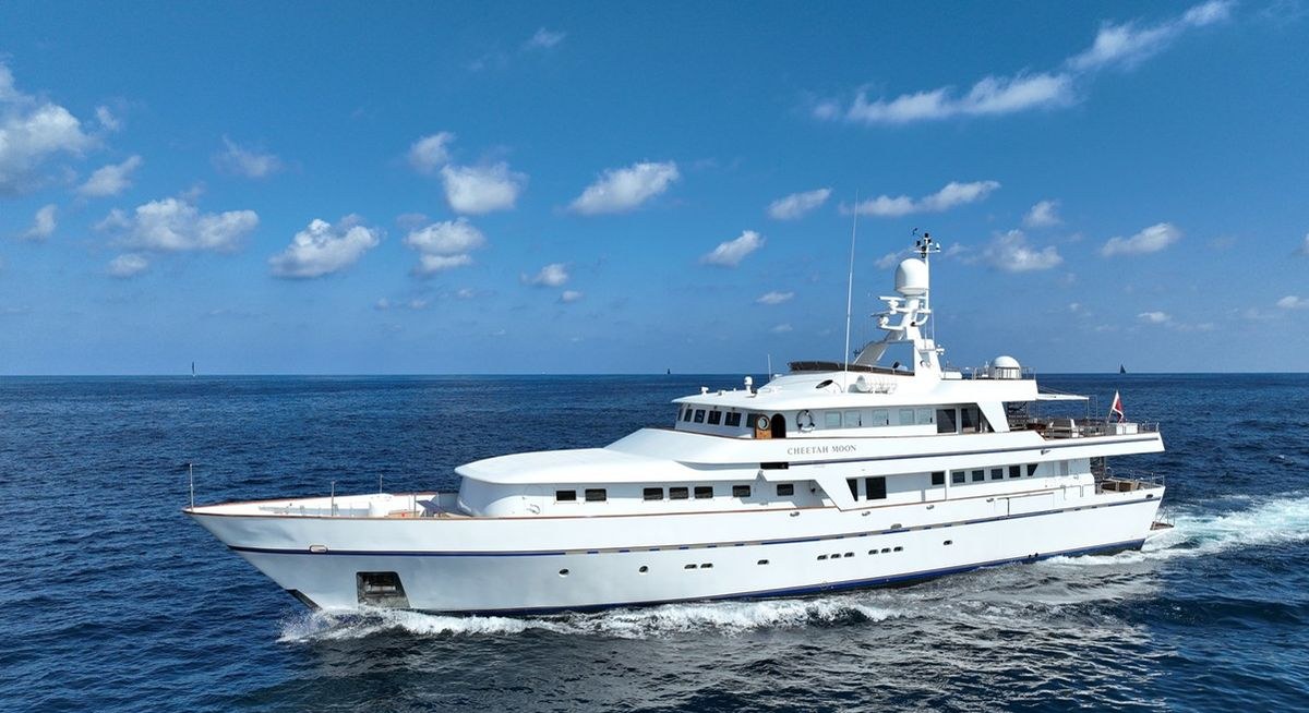 CHEETAH MOON YACHT CHARTER yacht charter