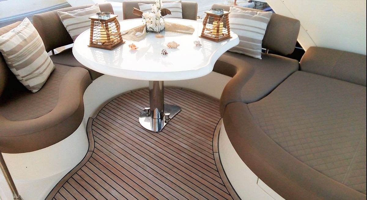 CHILL OUT II yacht charter 3