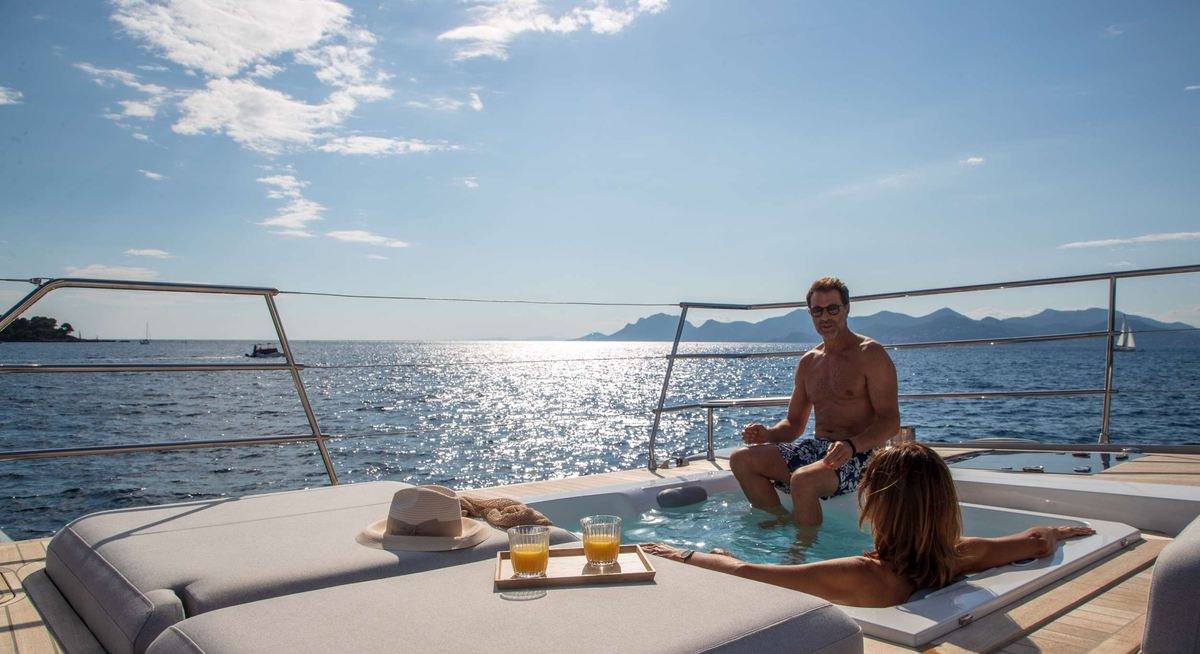 CHRISTAL MIO yacht charter 2