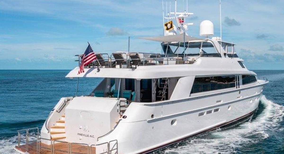 CLAIRE yacht charter 5