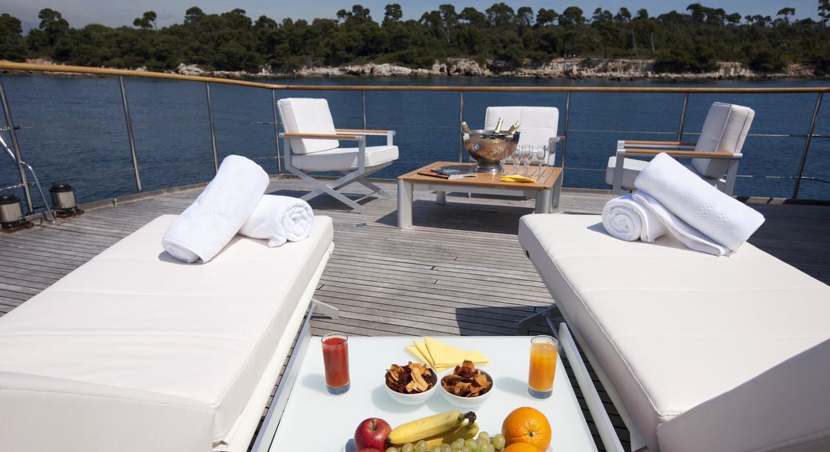 CLARA ONE yacht charter 3