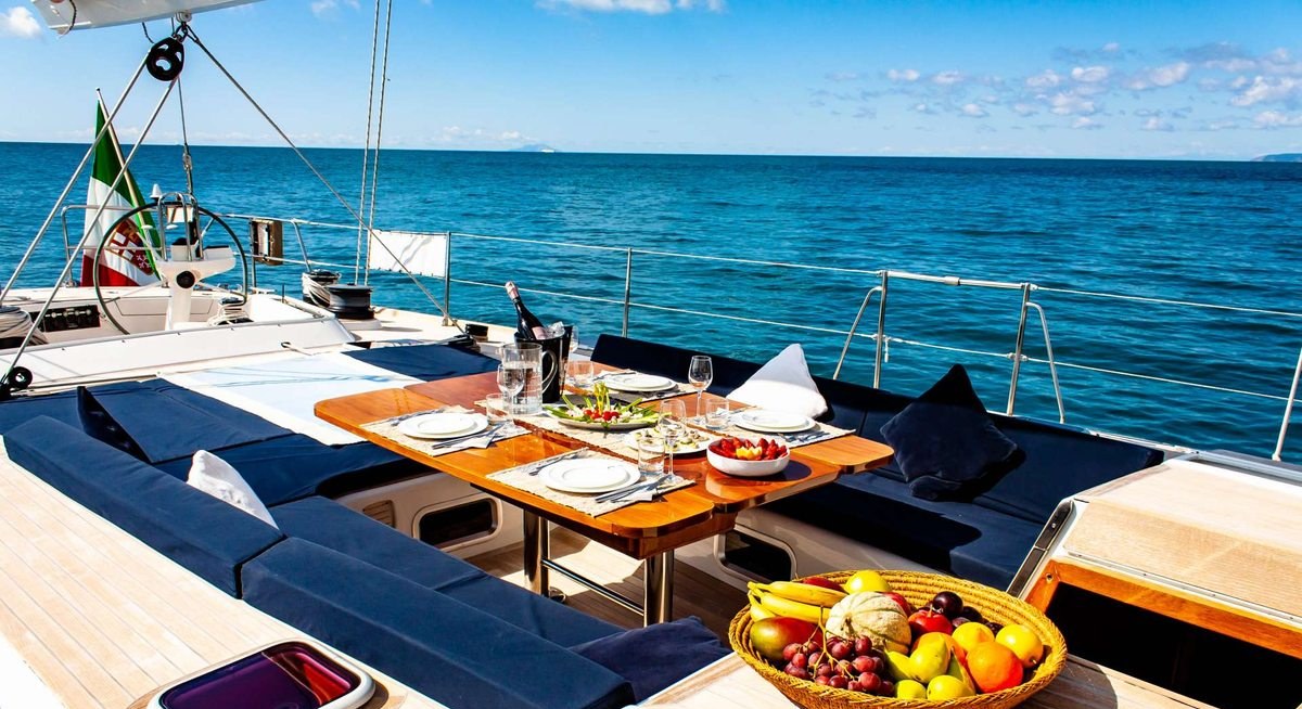 CLASS IV yacht charter 3