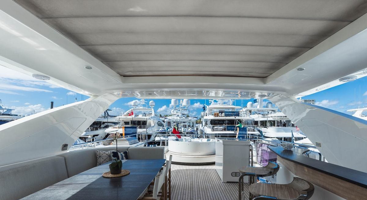 CLOUD 9 yacht charter 4
