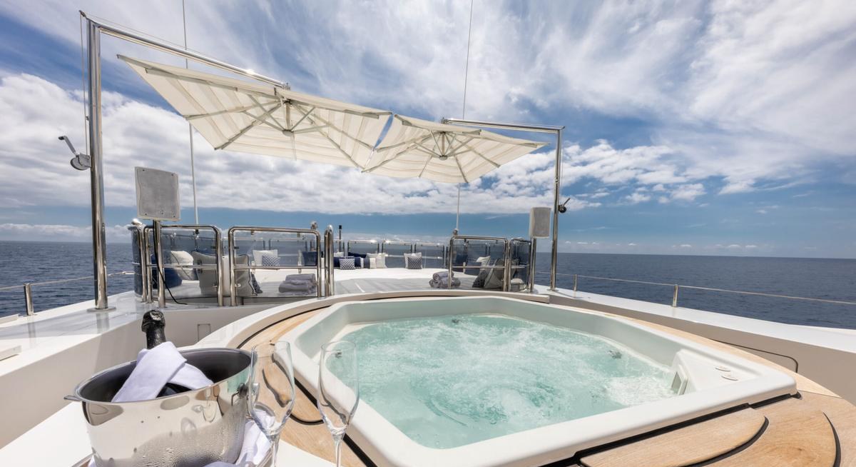 COME PRIMA yacht charter 3