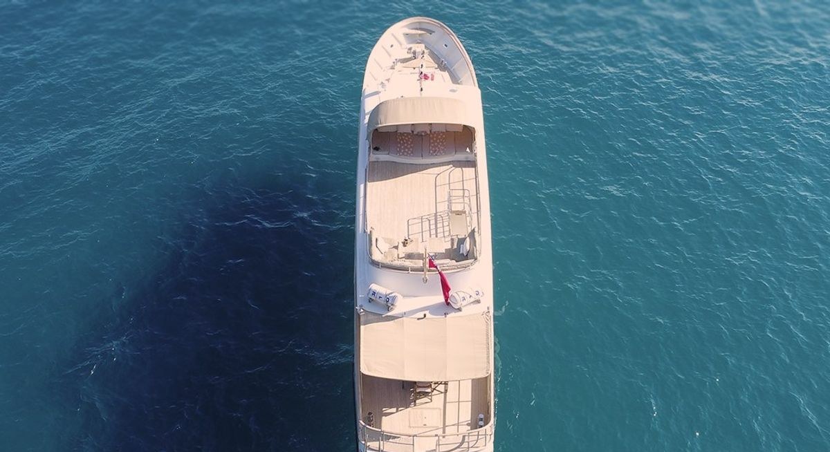 CONQUEST OF 1966 yacht charter 5