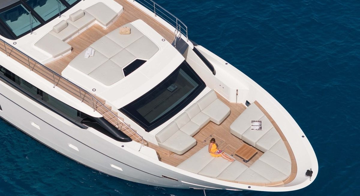 COOL yacht charter 2