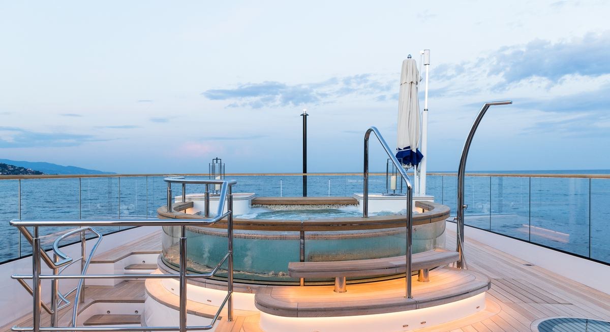 CORAL OCEAN yacht charter 3