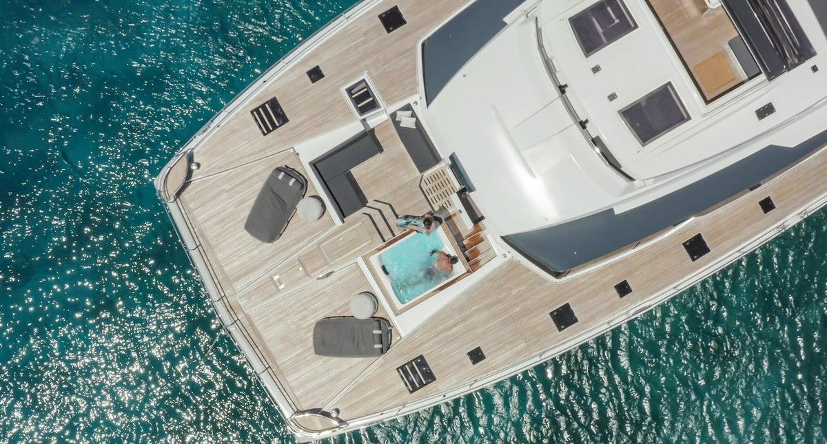 CORE yacht charter 5