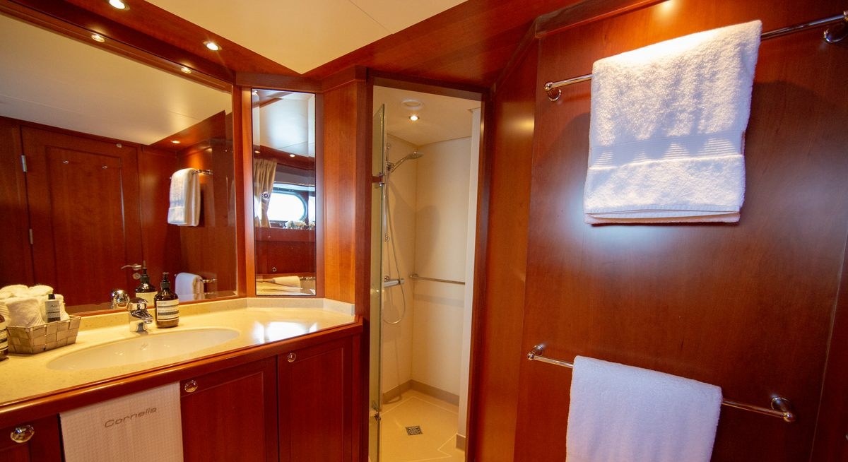 CORNELIA yacht charter 5