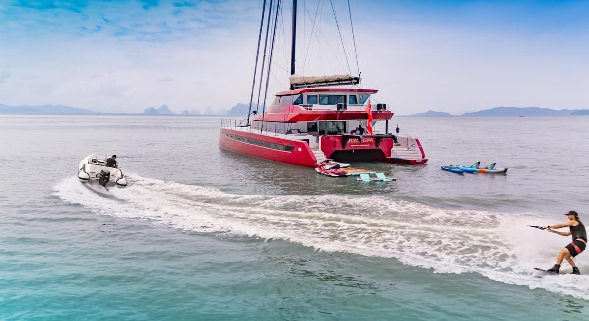 CRAZY LOVE yacht charter 5