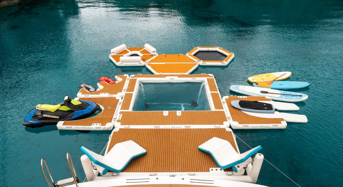 CRISTAL yacht charter 4