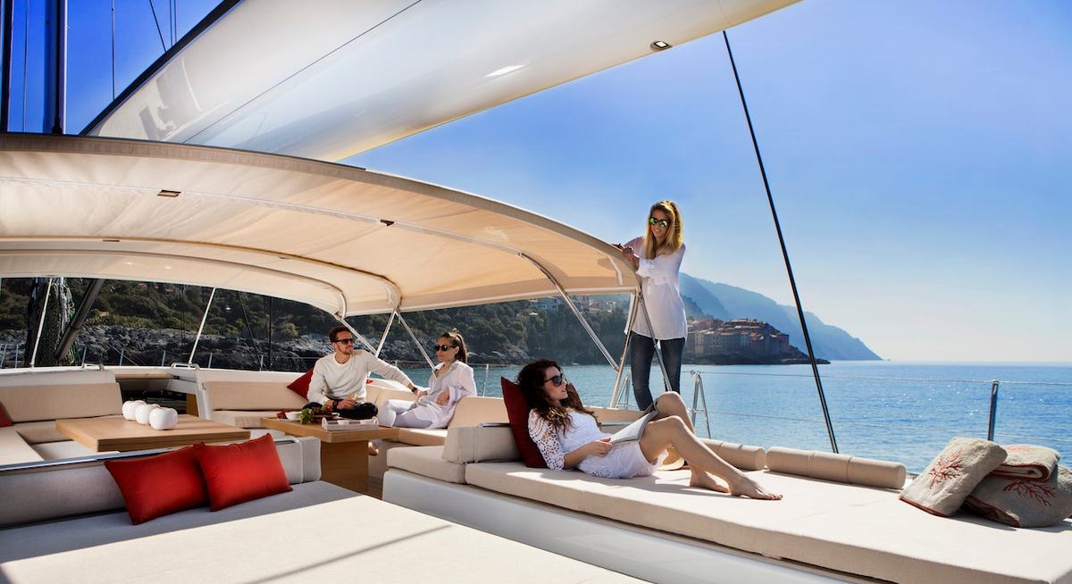 CROSSBOW yacht charter 3