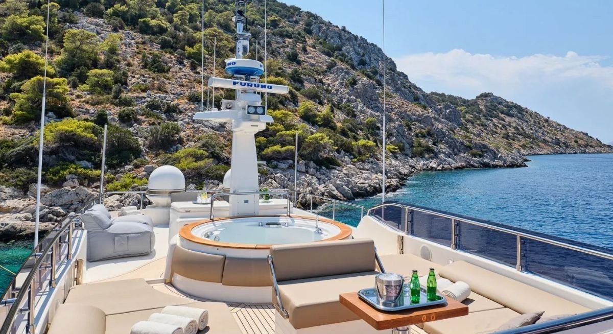 DALOLI yacht charter 2