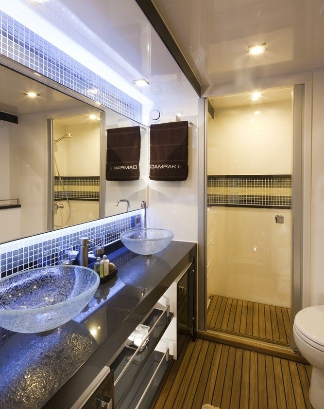 DAMRAK II yacht charter 2