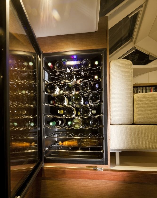 DAMRAK II YACHT CHARTER yacht charter