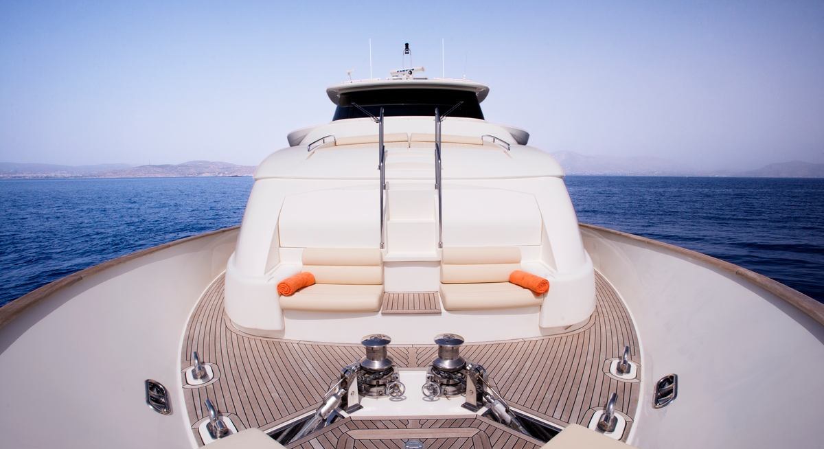 DANA yacht charter 3
