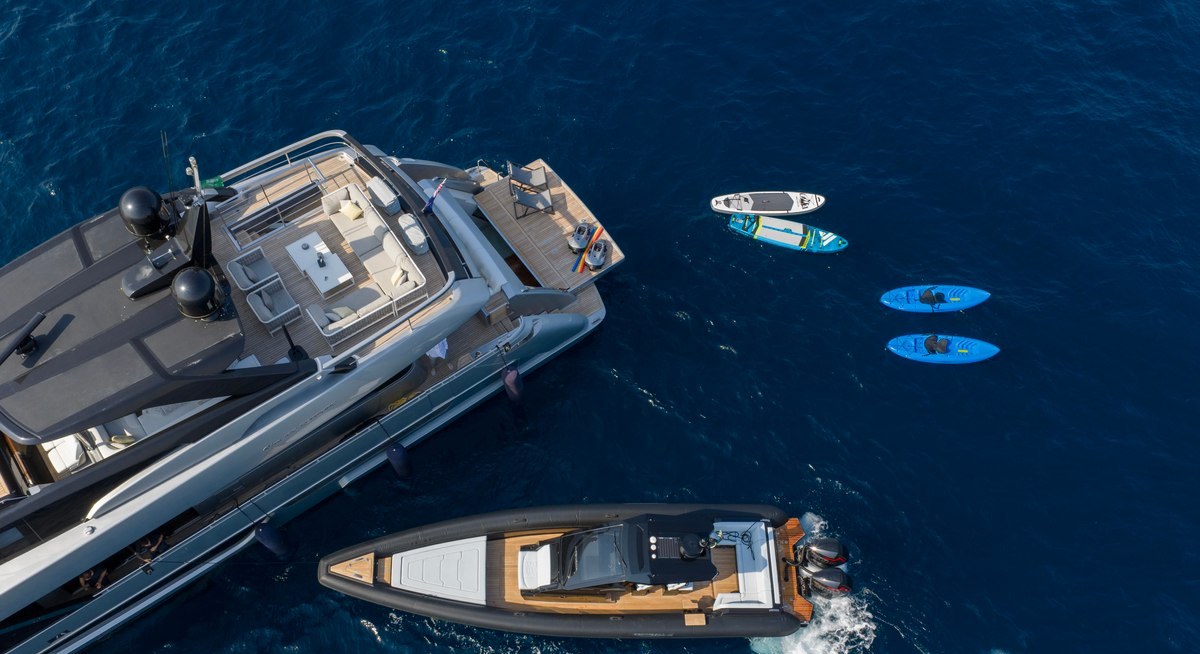 DARK HORSE yacht charter 5