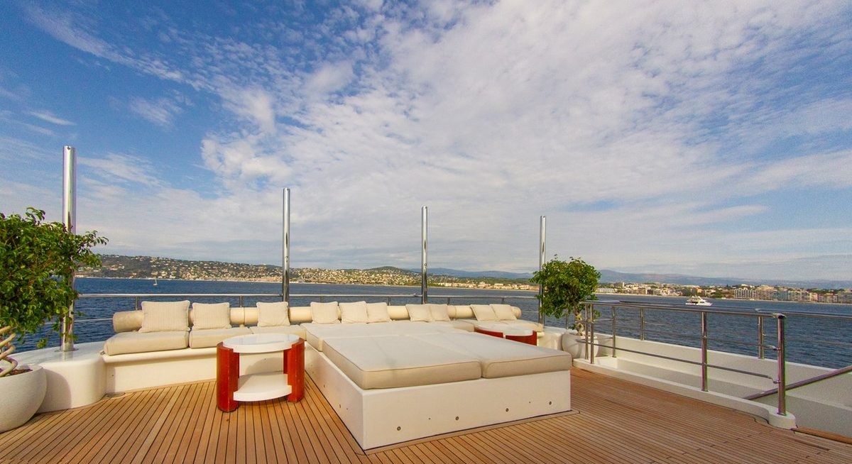 DARLING yacht charter 3