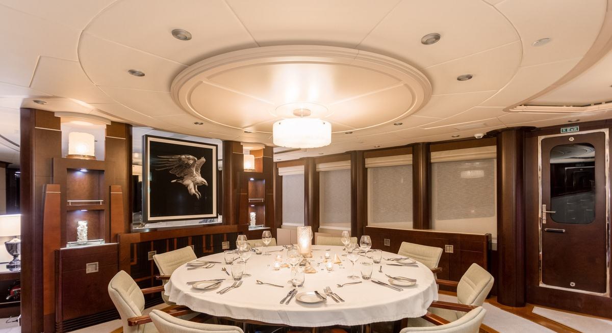 DE LISLE III yacht charter 5