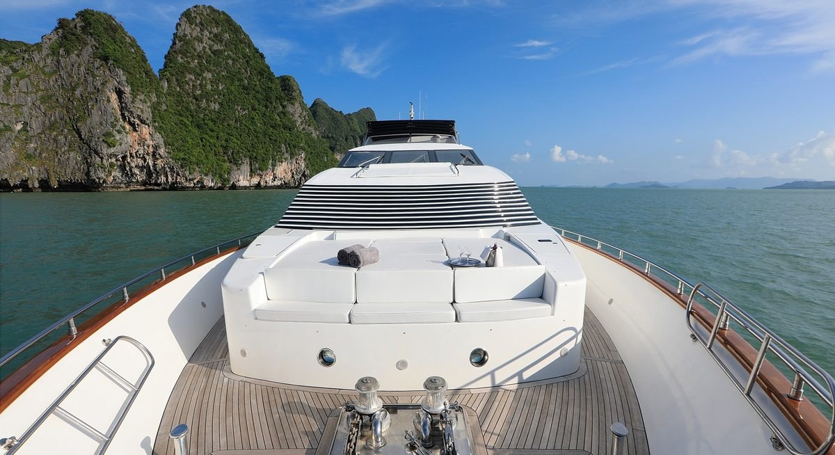 DEMAREST yacht charter 2