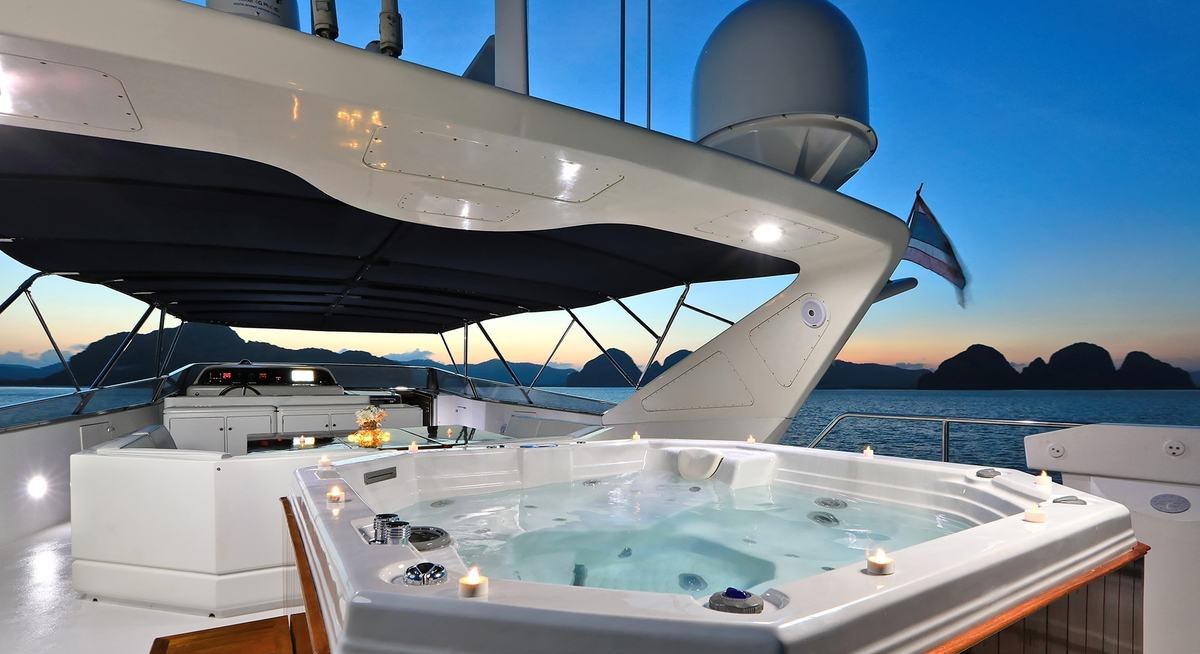 DEMAREST yacht charter 3