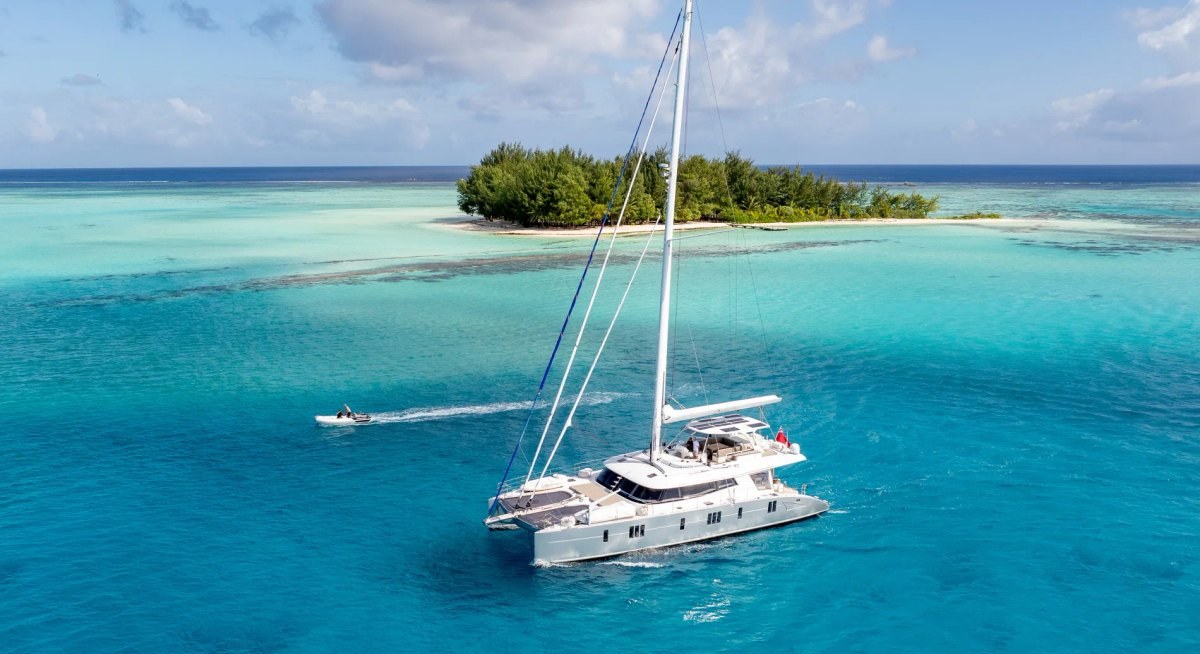 DIANA YACHT CHARTER yacht charter
