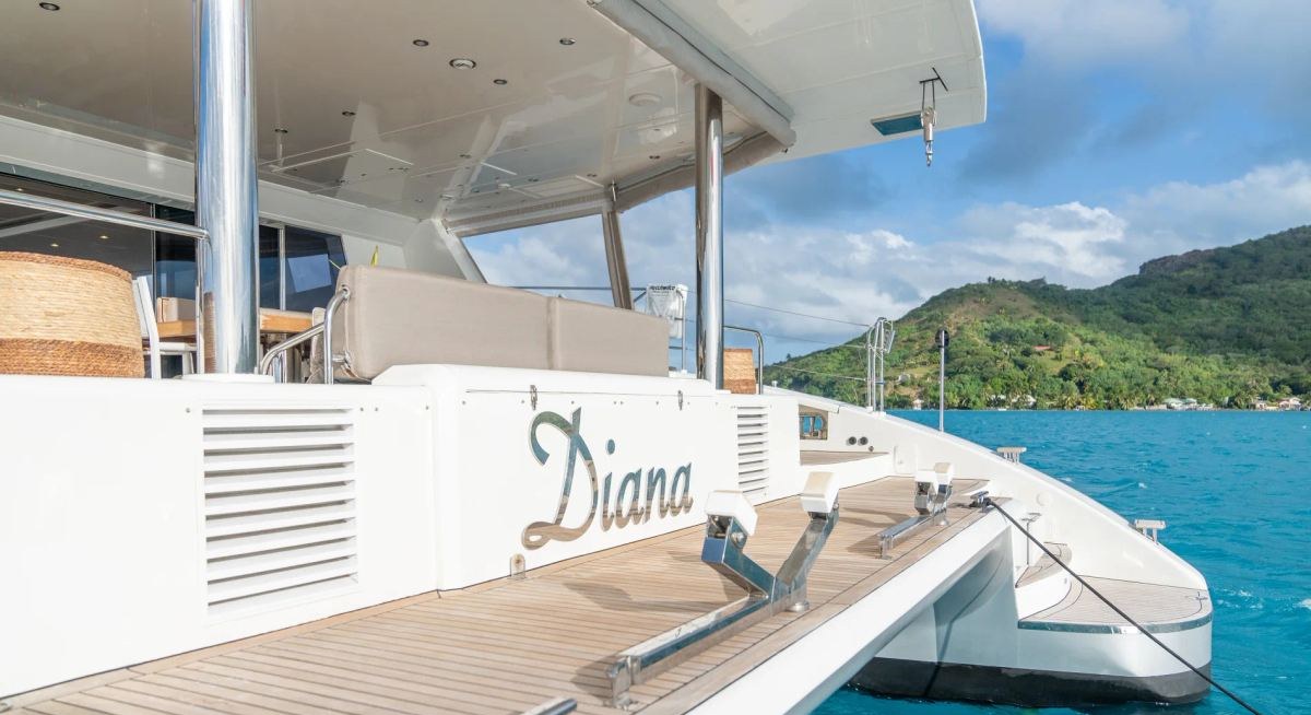 DIANA yacht charter 4
