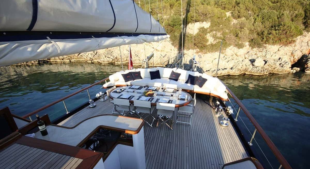 DIDI yacht charter 5