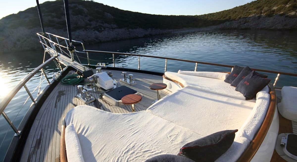 DIDI yacht charter 3
