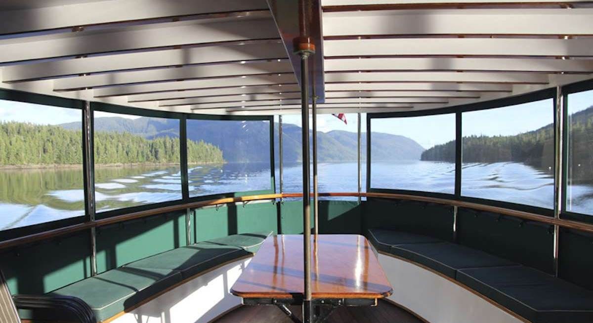 DISCOVERY yacht charter 3