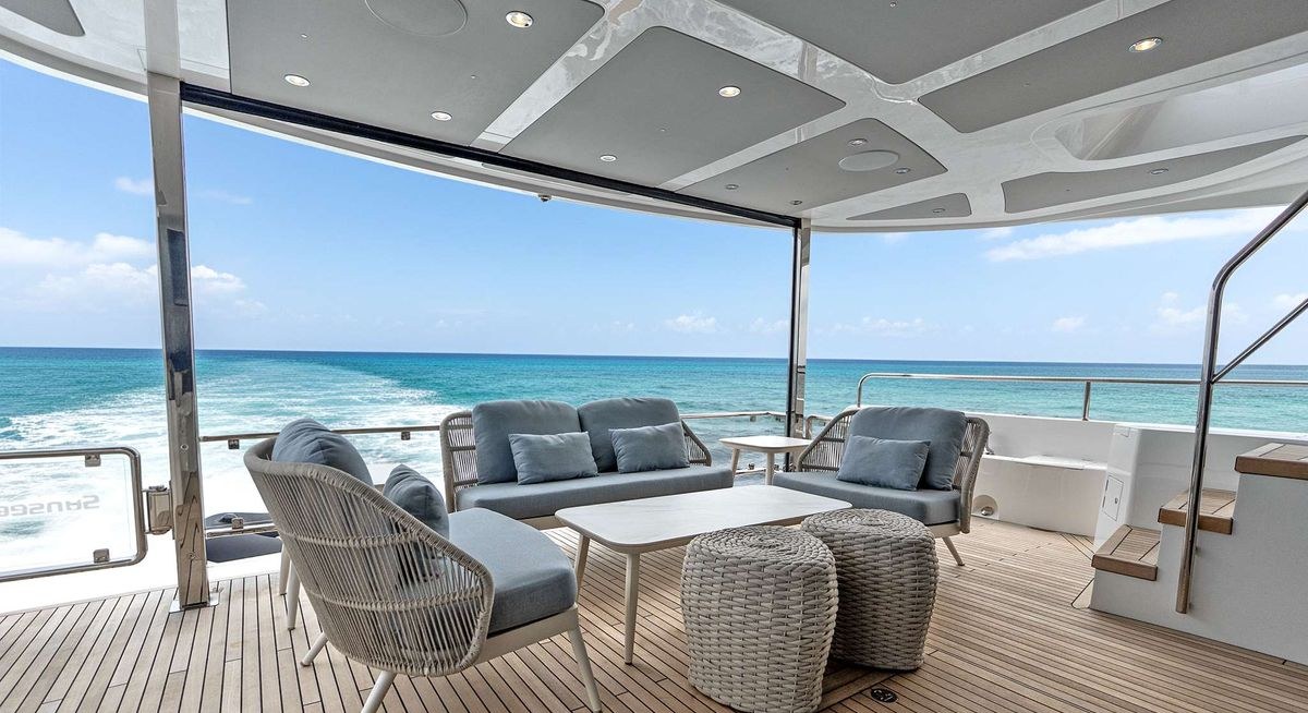 DOLCE FAR NIENTE yacht charter 4