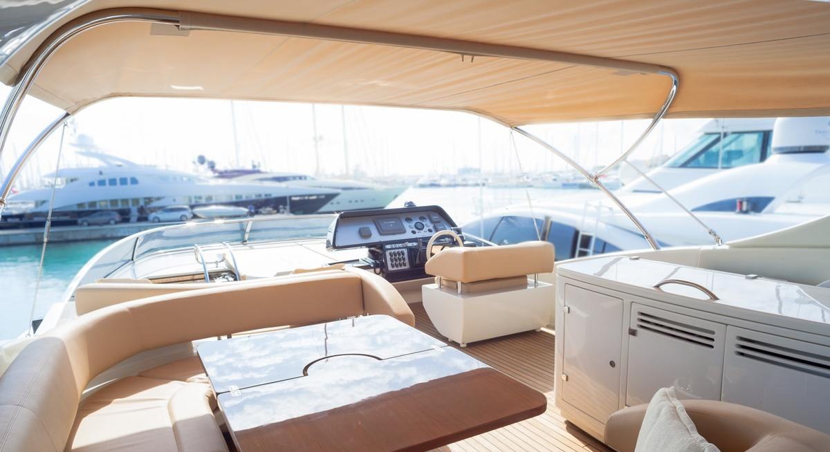 DOLCE MIA yacht charter 4