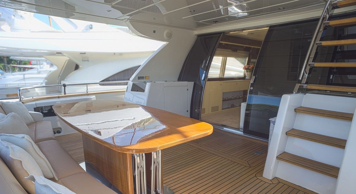 DOLCE MIA yacht charter 5
