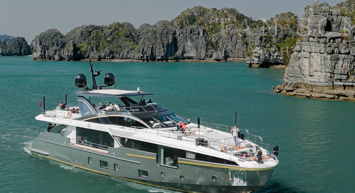 Yacht charter DONG HAI YACHT CHARTER
