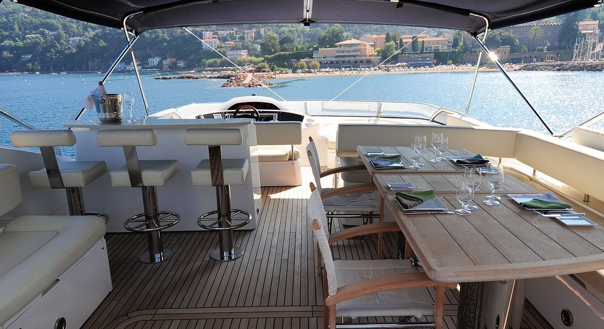 DONIZETTI yacht charter 5