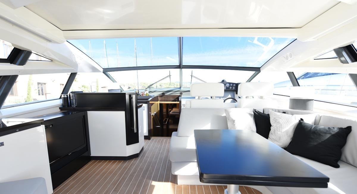 DORIS IV yacht charter 3