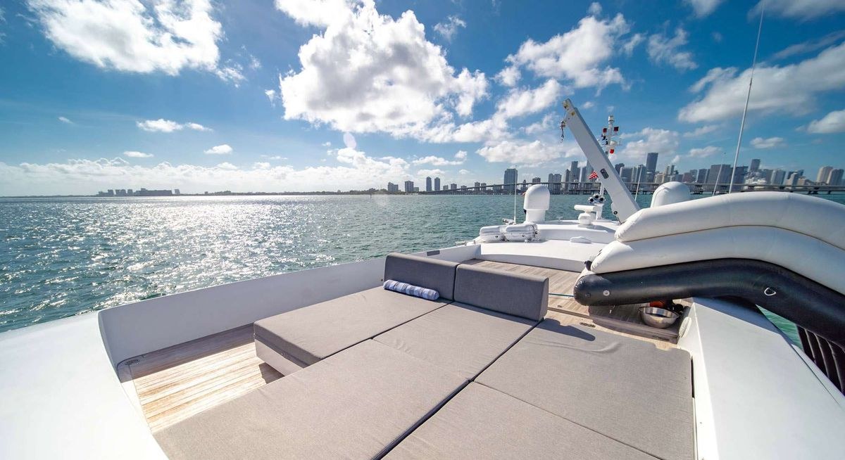 DOUBLE SHOT yacht charter 3