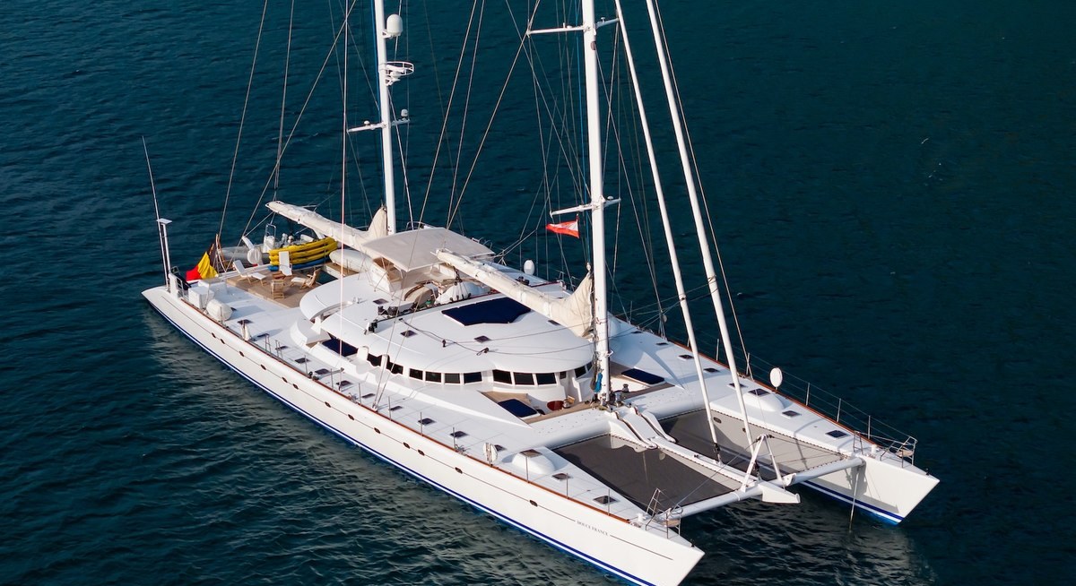 DOUCE FRANCE yacht charter 2